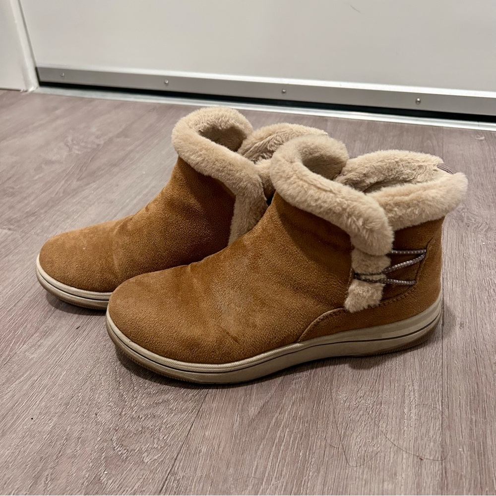 Clarks Women’s Breeze Faux Fur Booties